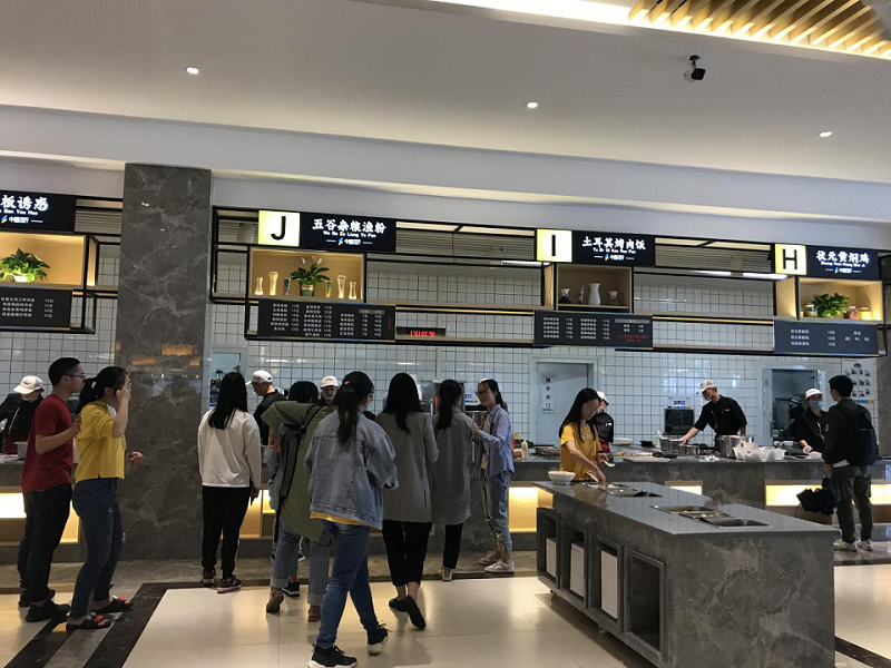 客戶對(duì)食堂承包經(jīng)營(yíng)者的基本要求有哪些？